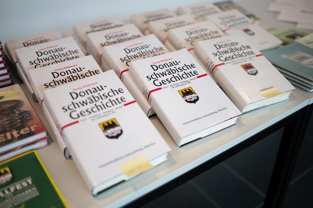 Buchcover: Donauschwäbische Geschichte